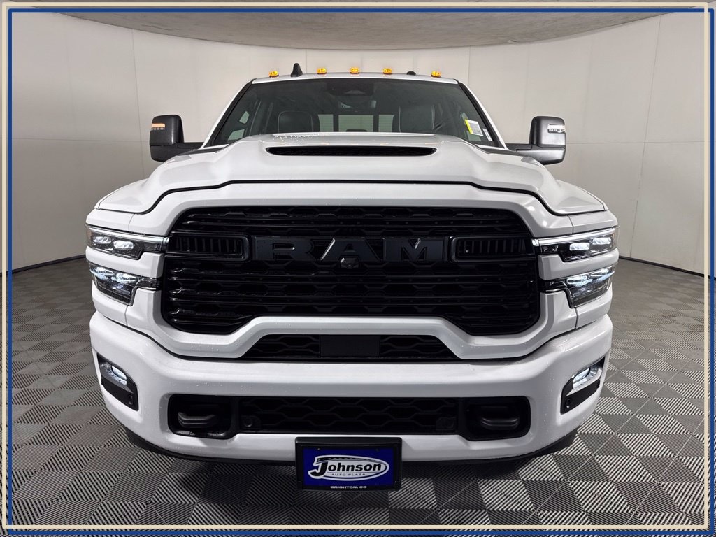 New 2027 Ram 3500 LIMITED CREW CAB 4X4 8' BOX Pickup