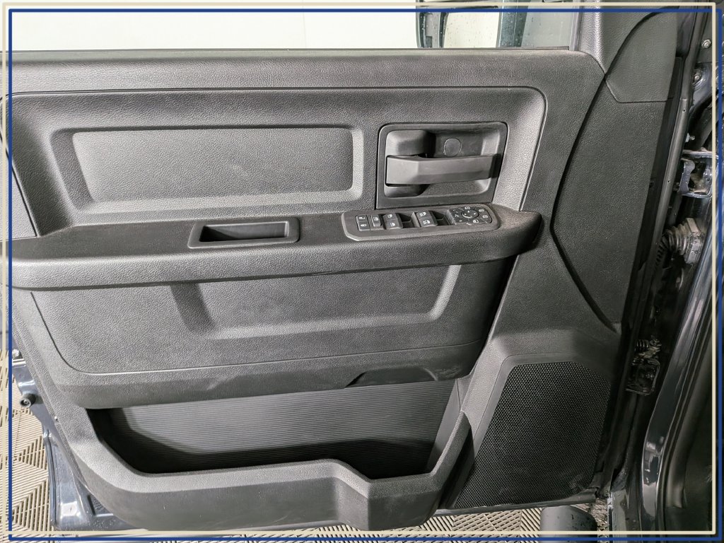2026 RAM 2500 Tradesman/Black Express - Photo 14