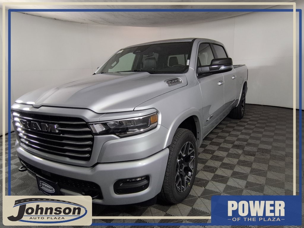 New 2026 Ram 1500 LARAMIE CREW CAB 4X4 6'4 BOX Pickup