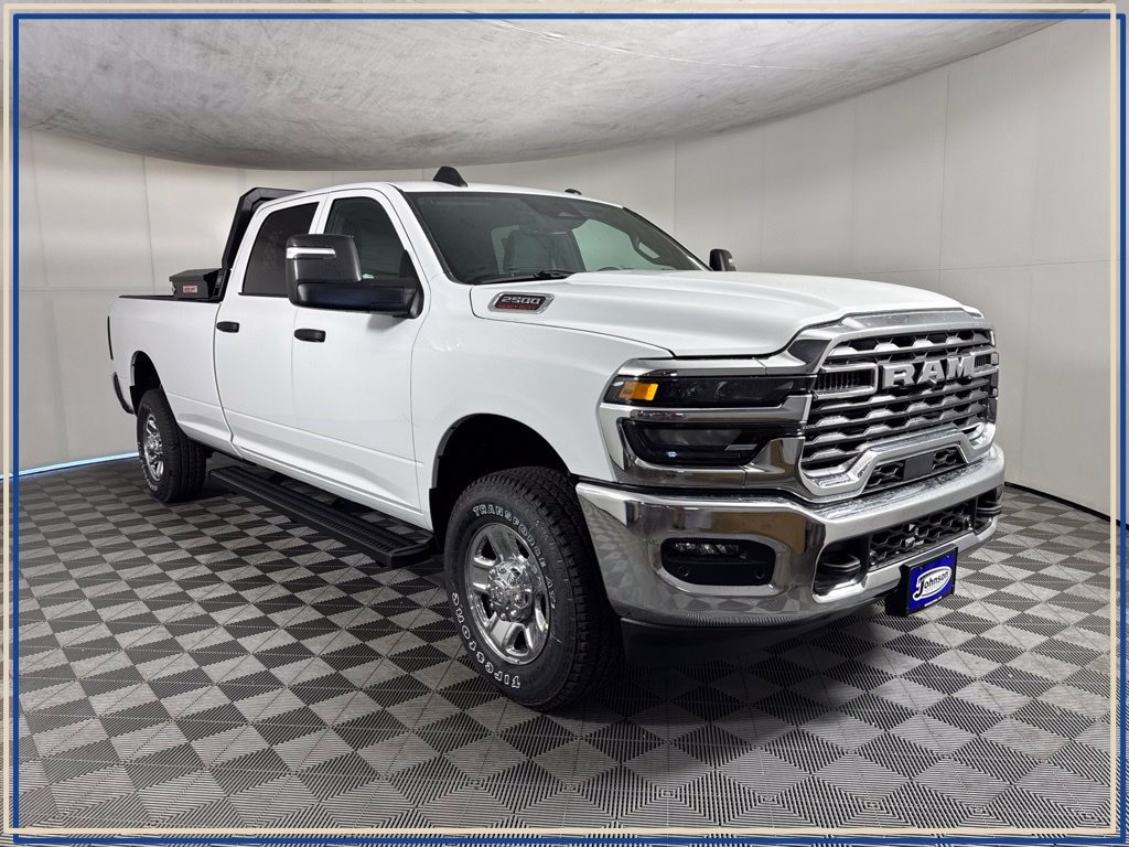 New 2026 Ram 2500 TRADESMAN CREW CAB 4X4 8' BOX Pickup