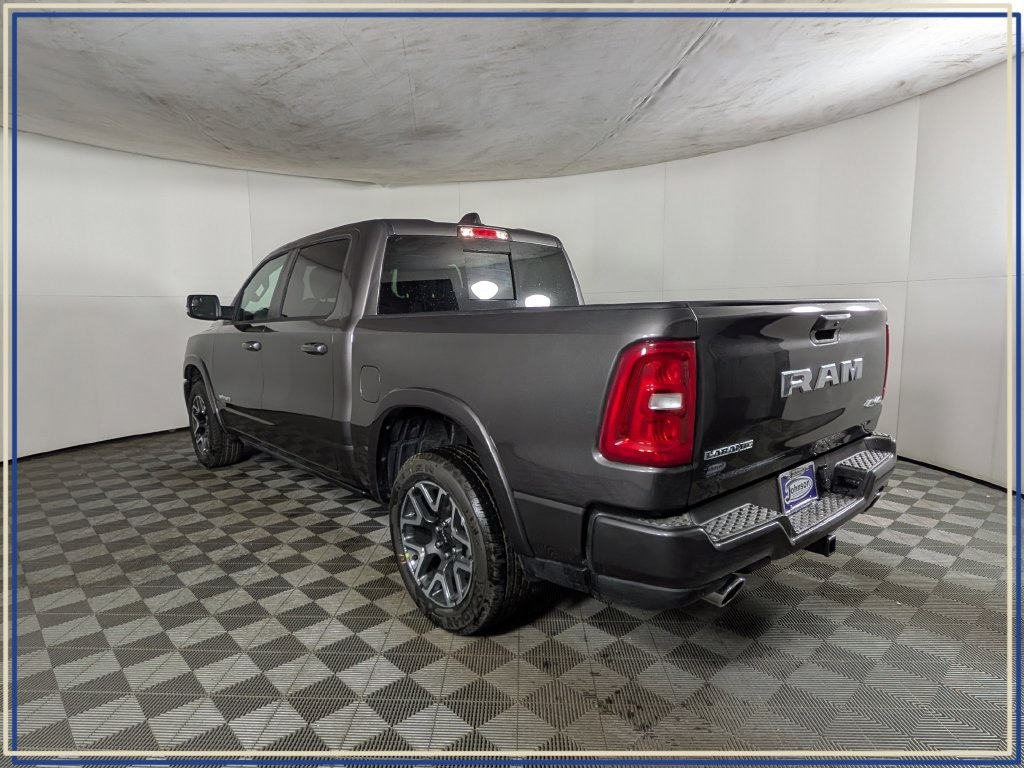 New 2026 Ram 1500 LARAMIE CREW CAB 4X4 5'7 BOX Pickup
