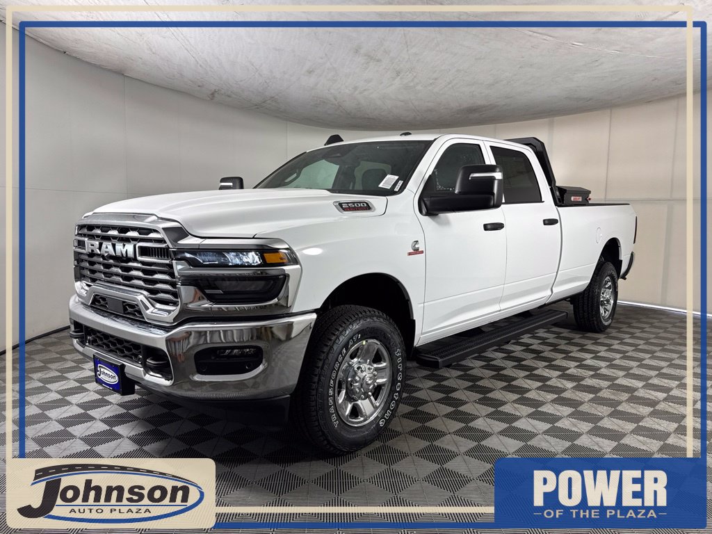 2026 Ram 2500 TRADESMAN CREW CAB 4X4 8' BOX Pickup