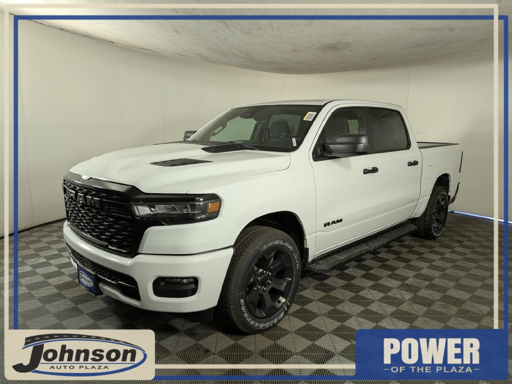 2026 Ram 1500 EXPRESS CREW CAB 4X4 5'7 BOX Pickup