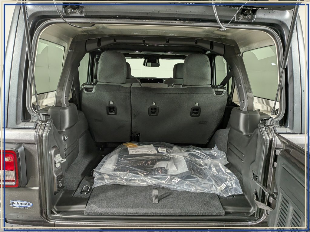 2026 Jeep Wrangler 4-Door Willys - Photo 10