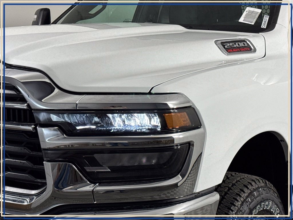 New 2026 Ram 2500 TRADESMAN CREW CAB 4X4 8' BOX Pickup