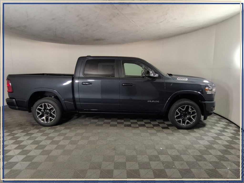 New 2026 Ram 1500 LARAMIE CREW CAB 4X4 5'7 BOX Pickup