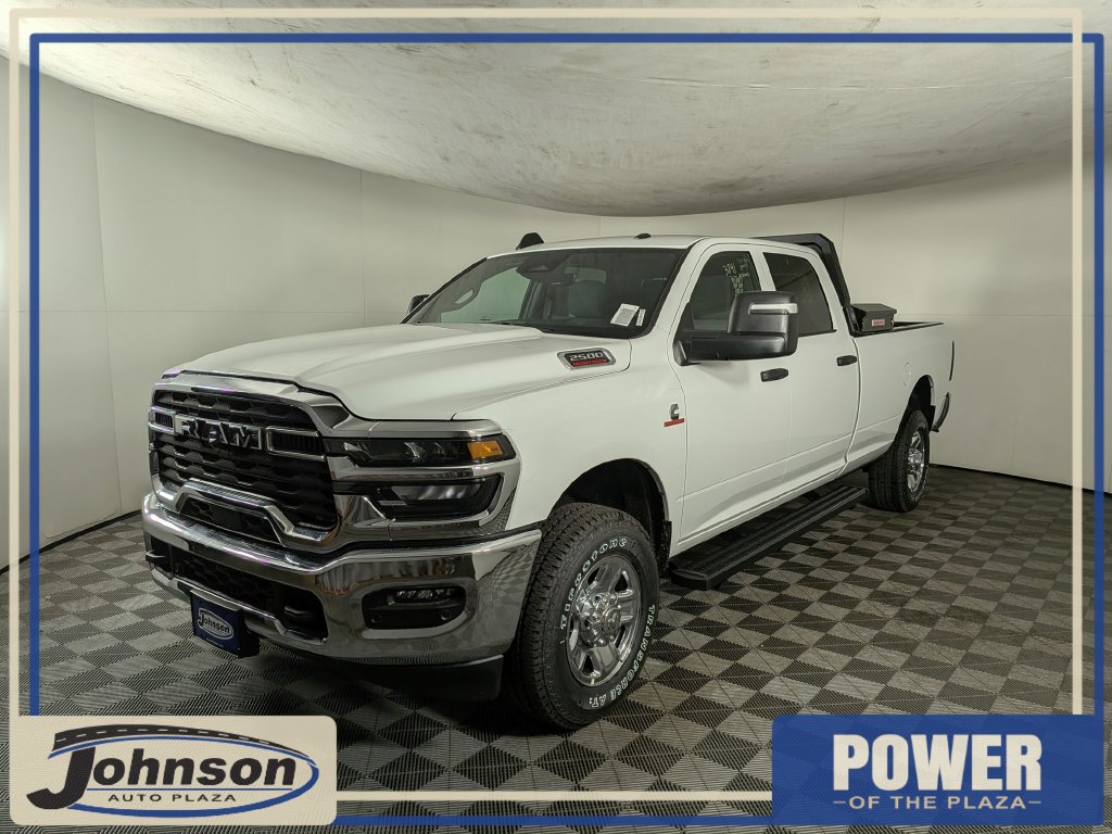 2026 Ram 2500 TRADESMAN CREW CAB 4X4 8' BOX Pickup