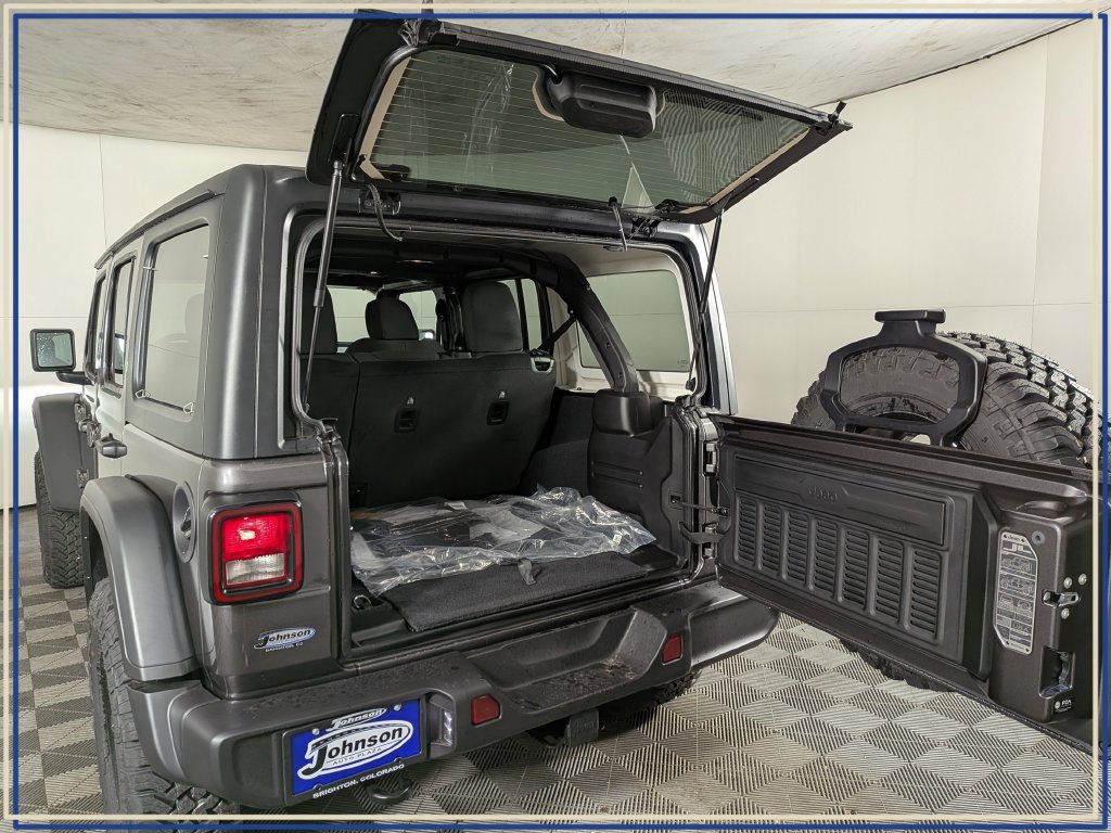 2026 Jeep Wrangler 4-Door Willys - Photo 9