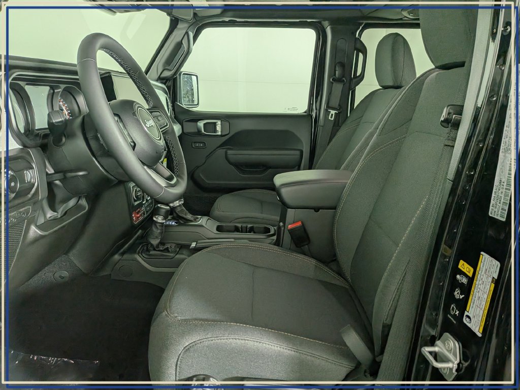 2026 Jeep Wrangler 4-Door Willys - Photo 15