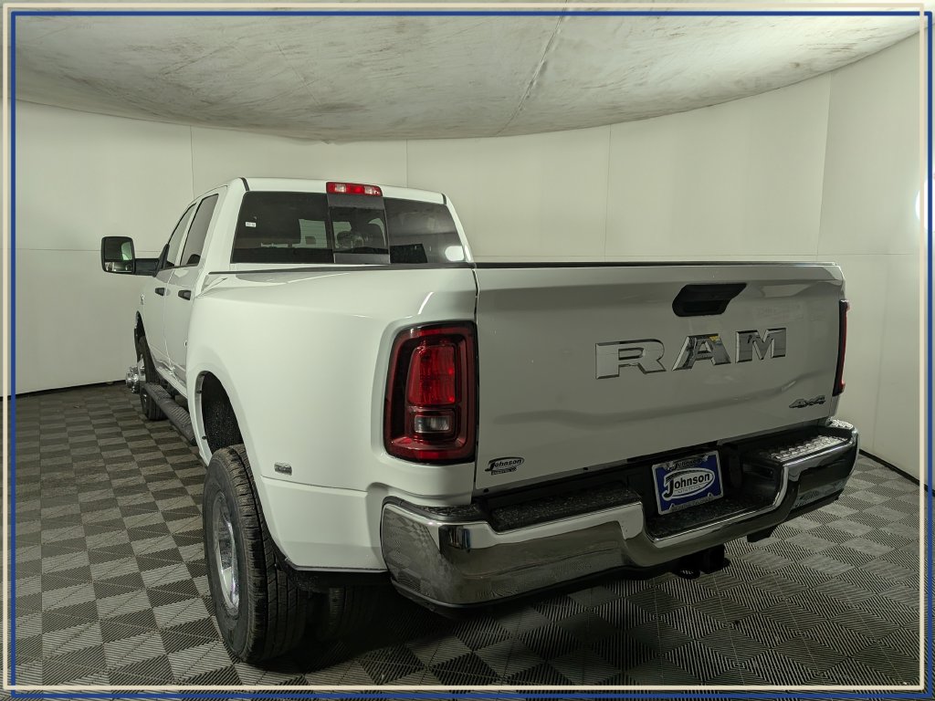 New 2026 Ram 3500 TRADESMAN CREW CAB 4X4 8' BOX Pickup