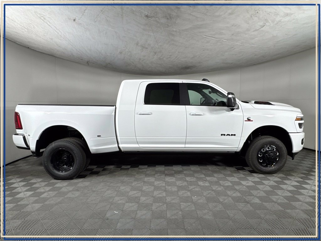 New 2026 Ram 3500 LARAMIE MEGA CAB 4X4 6'4 BOX Pickup