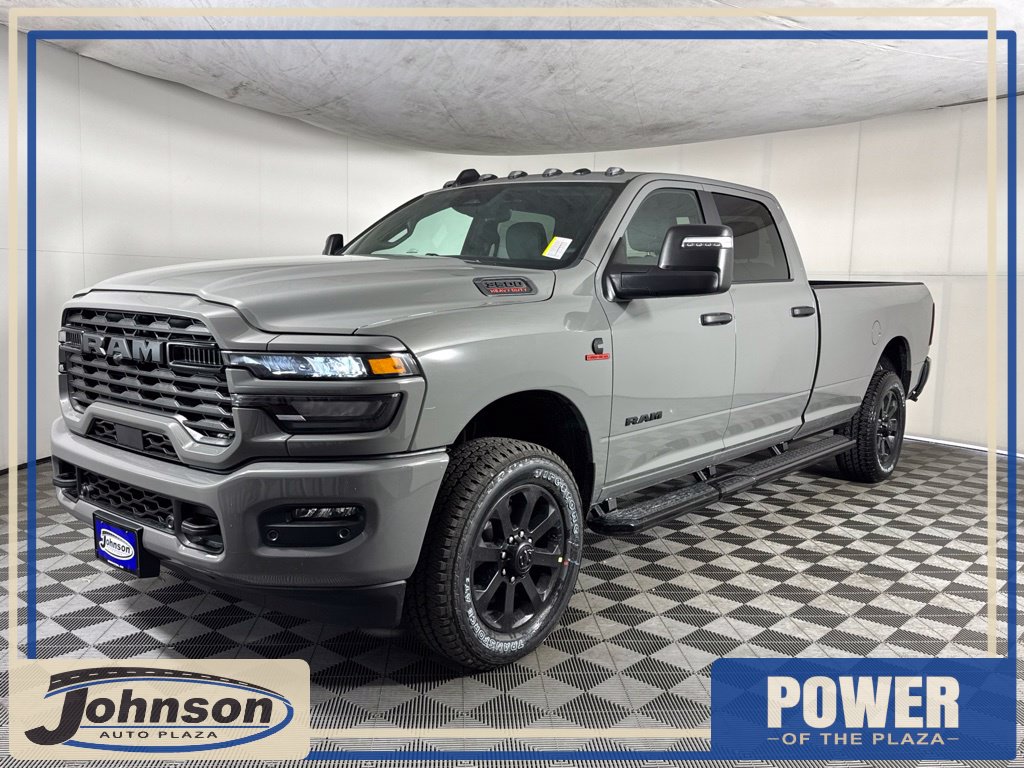 2027 Ram 3500 BIG HORN CREW CAB 4X4 8' BOX Pickup