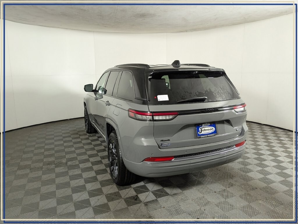 New 2027 Jeep Grand Cherokee SUMMIT 4X4 Sport Utility