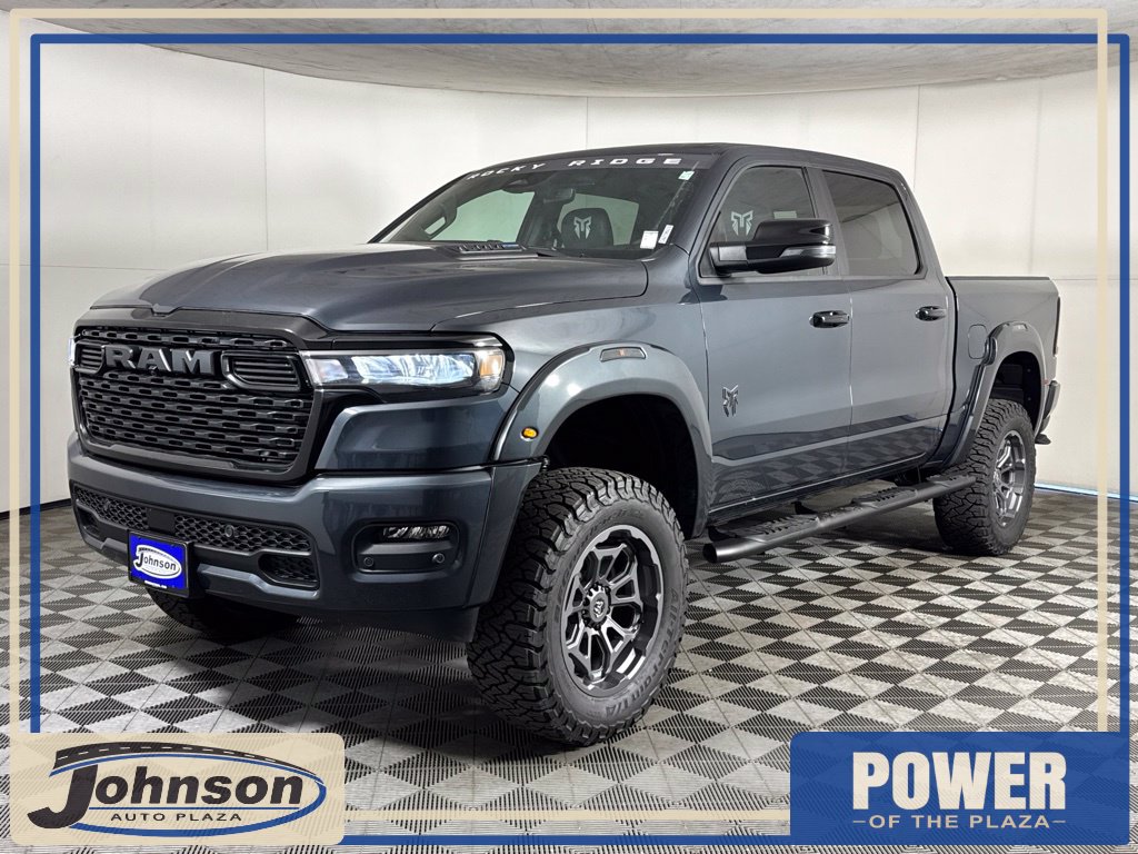 2026 Ram 1500 BIG HORN CREW CAB 4X4 5'7 BOX Pickup