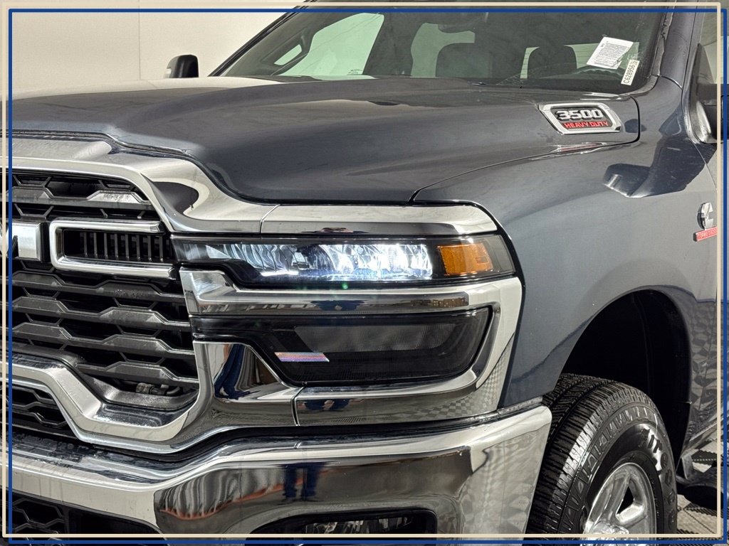 New 2026 Ram 3500 TRADESMAN CREW CAB 4X4 8' BOX Pickup