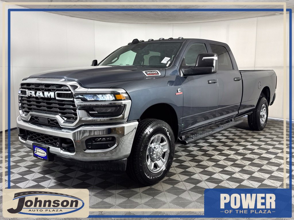 2026 Ram 3500 TRADESMAN CREW CAB 4X4 8' BOX Pickup