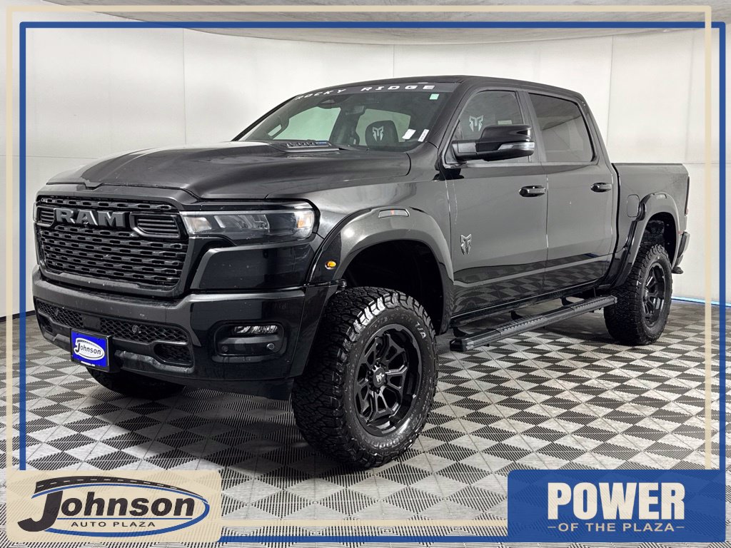 2026 Ram 1500 BIG HORN CREW CAB 4X4 5'7 BOX Pickup
