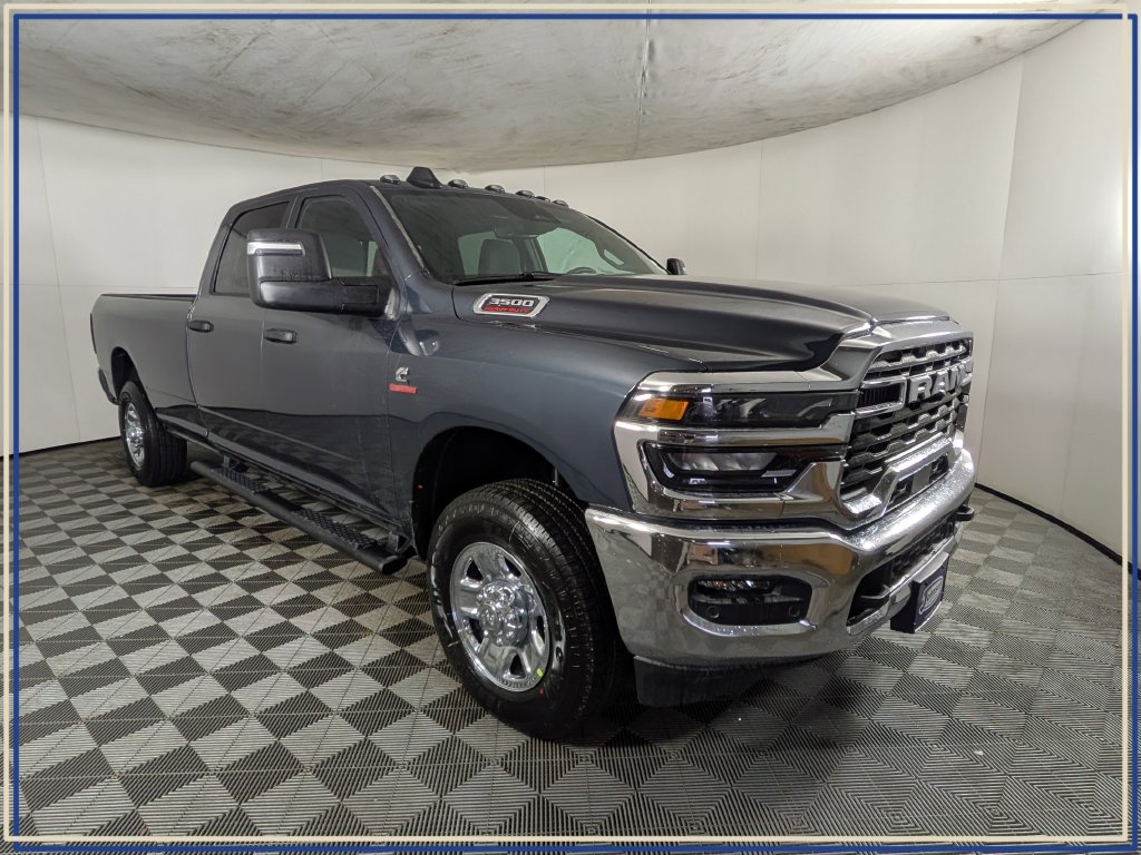 New 2026 Ram 3500 TRADESMAN CREW CAB 4X4 8' BOX Pickup