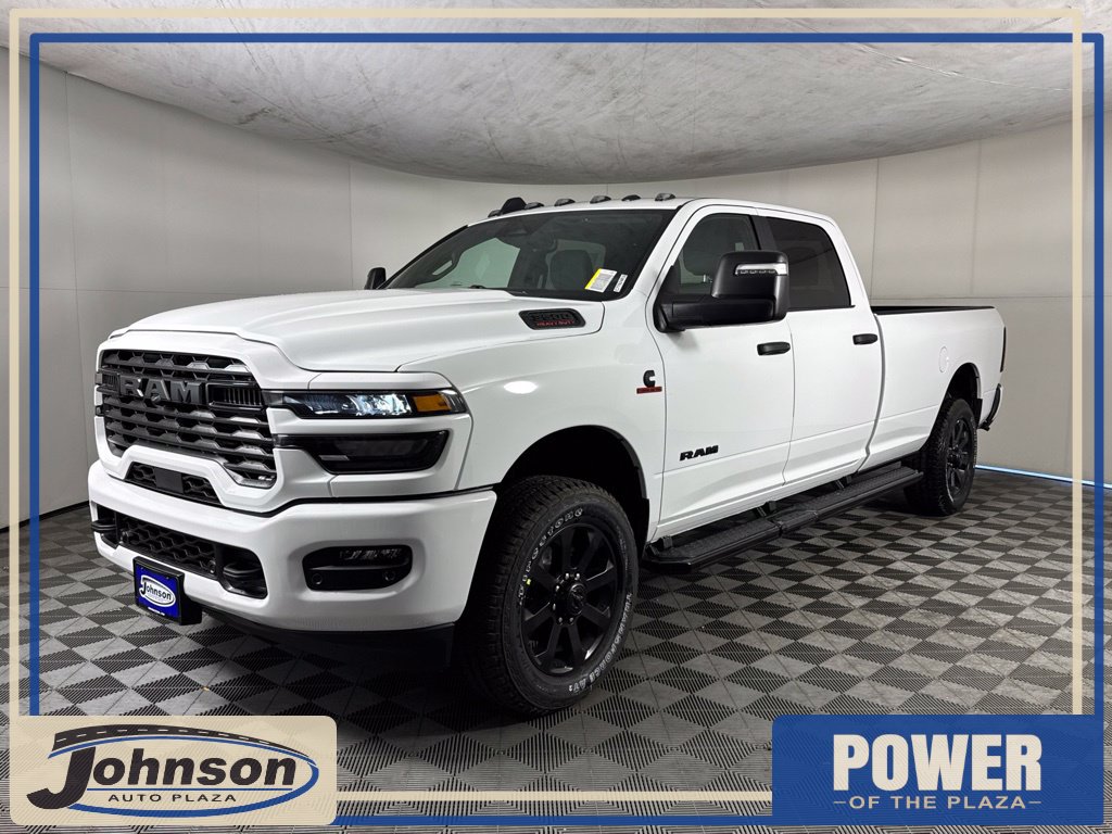 2027 Ram 3500 BIG HORN CREW CAB 4X4 8' BOX Pickup