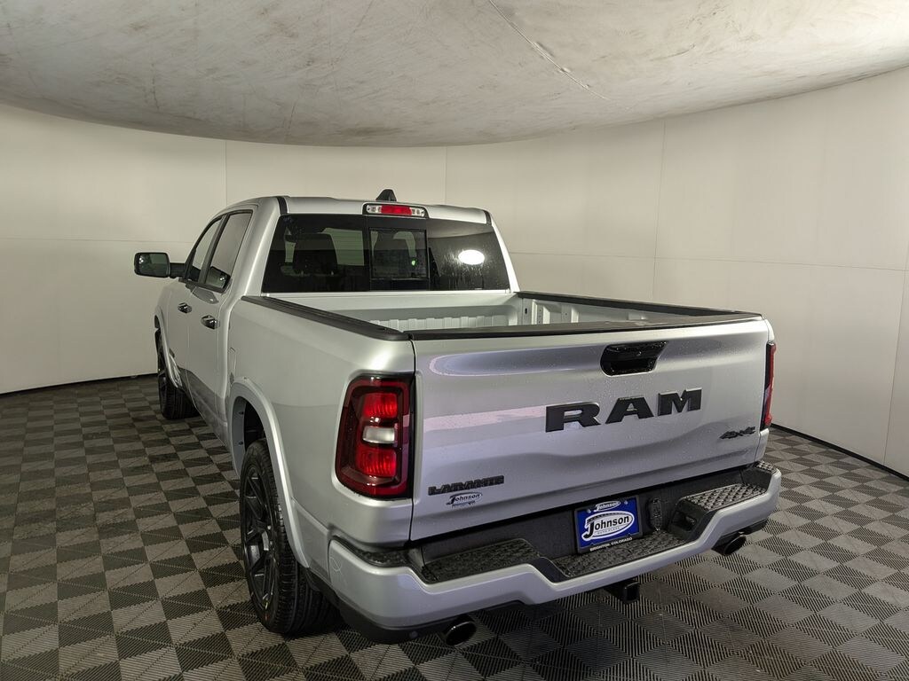 New 2026 Ram 1500 LARAMIE CREW CAB 4X4 5'7 BOX Pickup