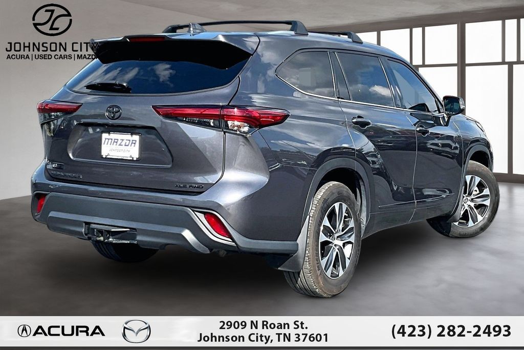 Used 2021 Toyota Highlander XLE SUV