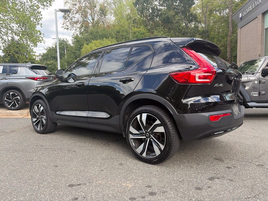 Used 2024 Volvo XC40 B5 Plus Dark Theme SUV