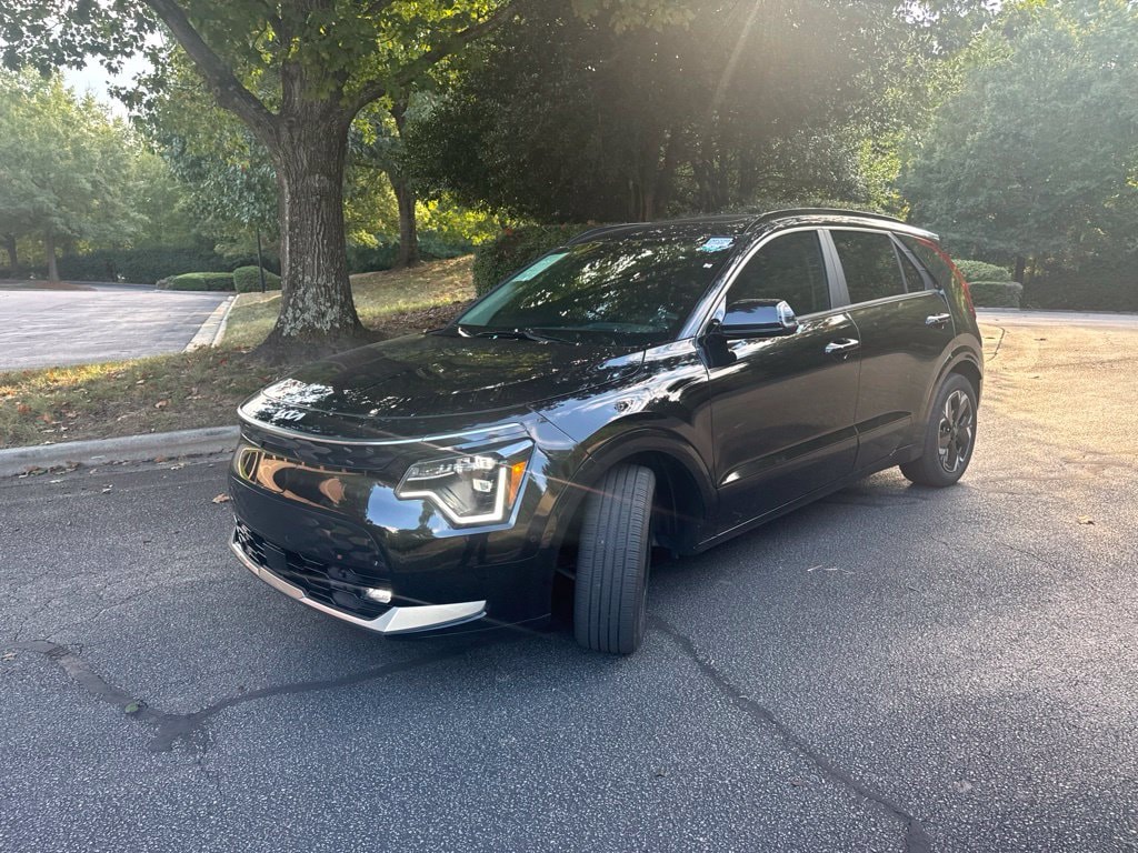 Used 2024 Kia Niro EV Wave SUV