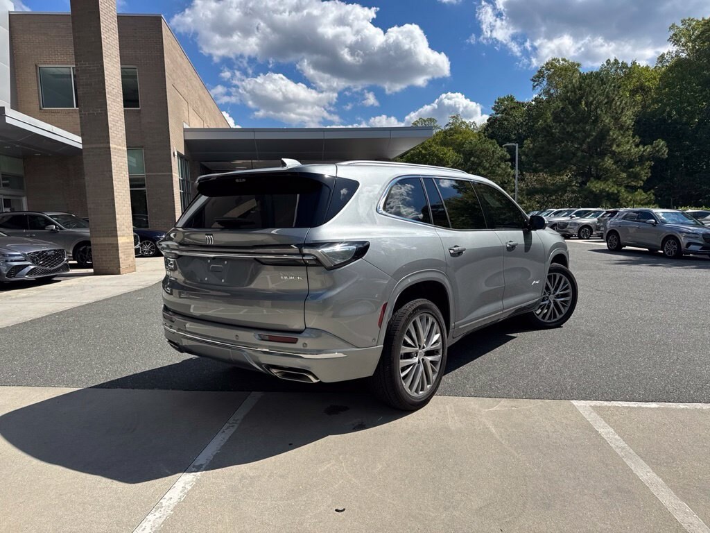 Used 2026 Buick Enclave Avenir SUV