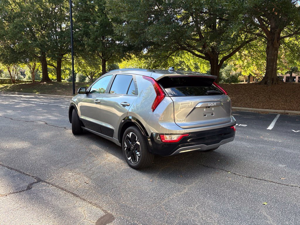 Used 2025 Kia Niro EV Wind SUV