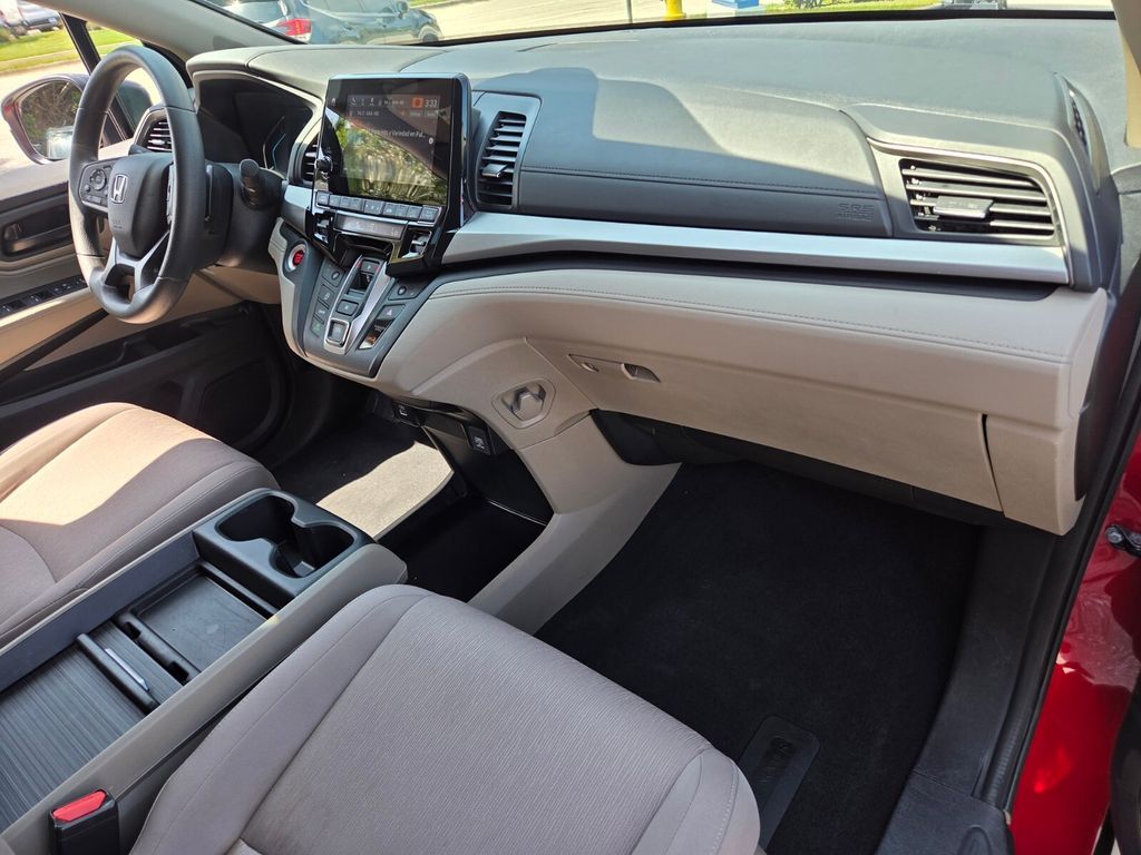2023 Honda Odyssey EX - Photo 18