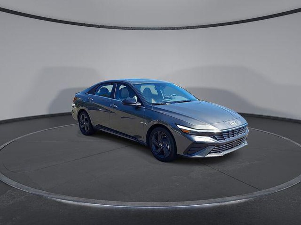 New 2026 Hyundai Elantra SEL Sport Sedan