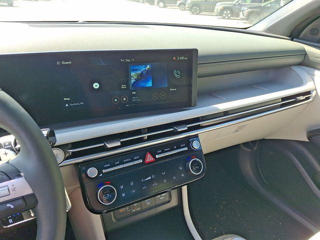 2025 Hyundai Tucson Limited - Photo 17