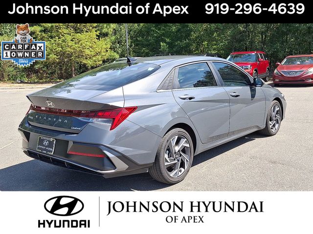 2025 Hyundai Elantra Limited - Photo 28