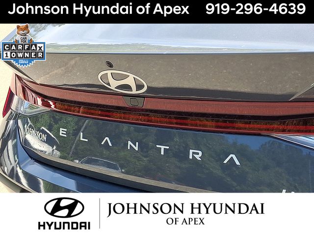 2025 Hyundai Elantra Limited - Photo 27