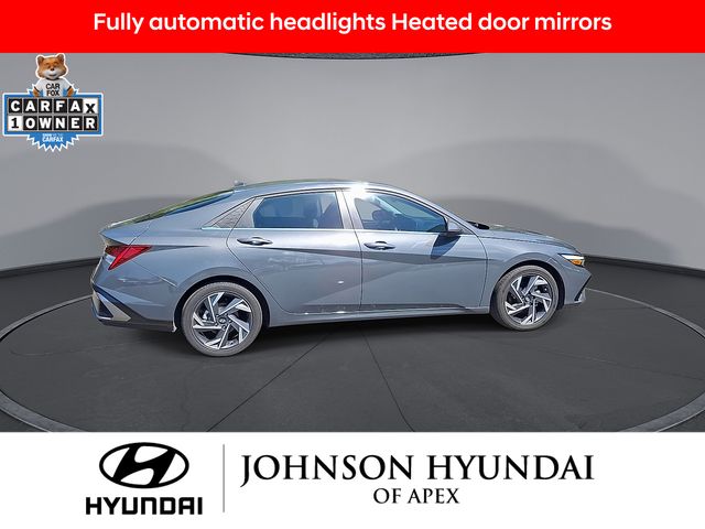 2025 Hyundai Elantra Limited - Photo 9