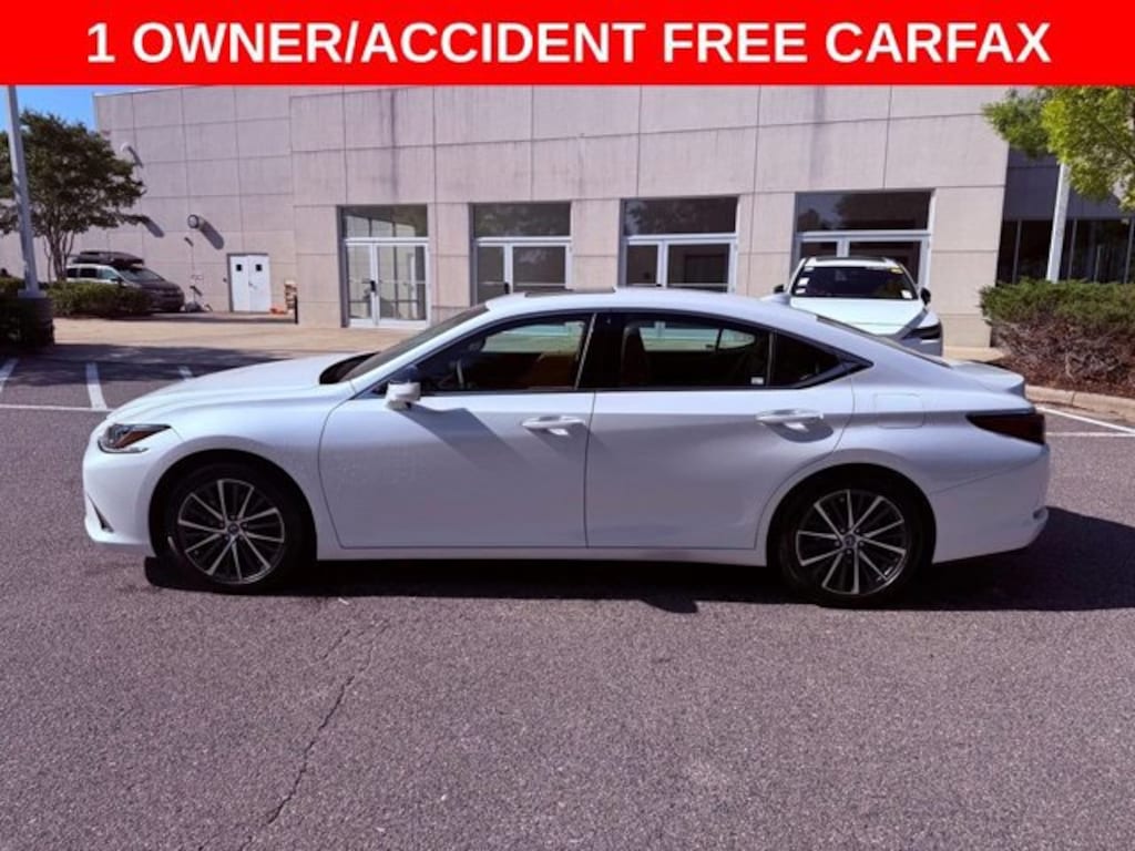 Used 2024 Lexus ES 350 Sedan