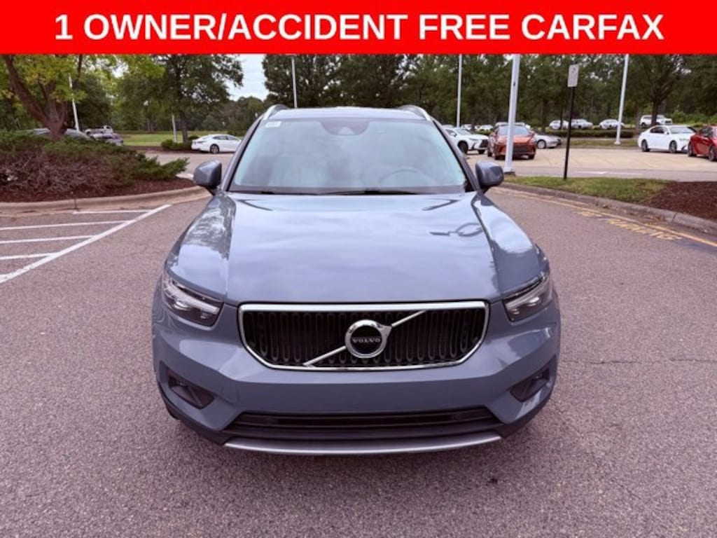 Used 2021 Volvo XC40 T5 Momentum SUV