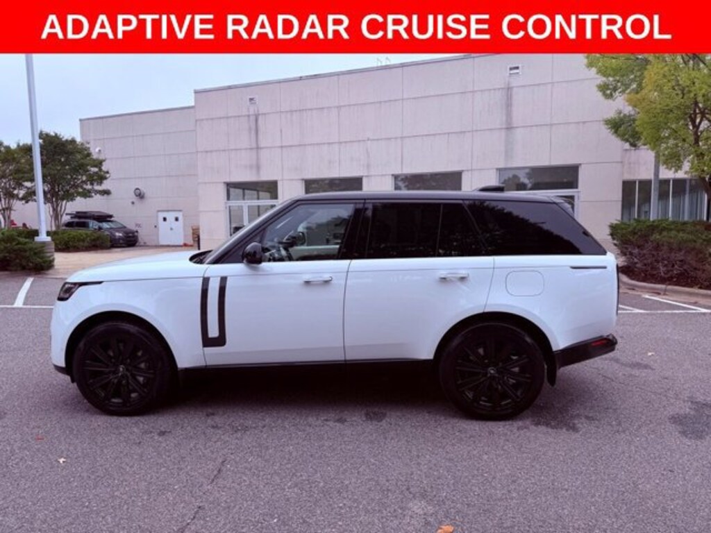 Used 2025 Land Rover Range Rover P550e SE SUV