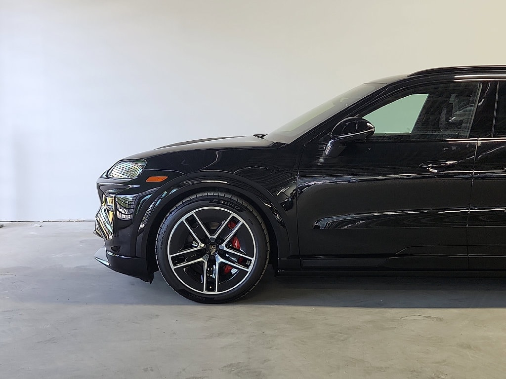 2026 Porsche Cayenne Turbo Electric - Photo 6