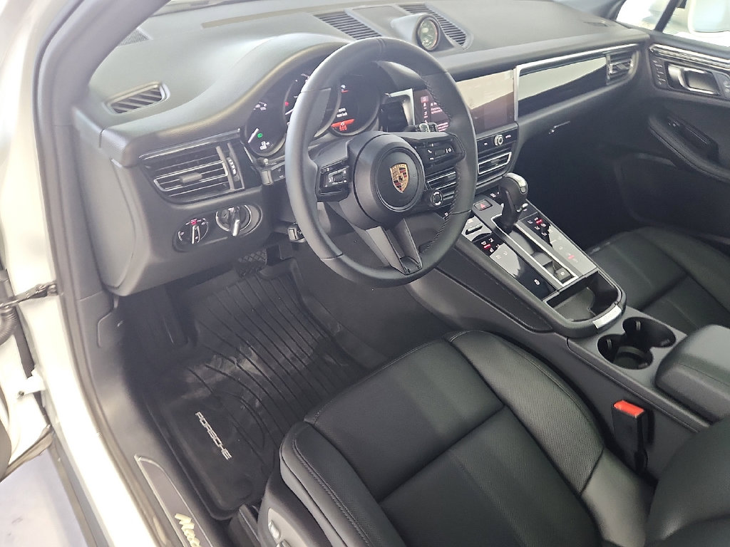 New 2026 Porsche Macan SUV