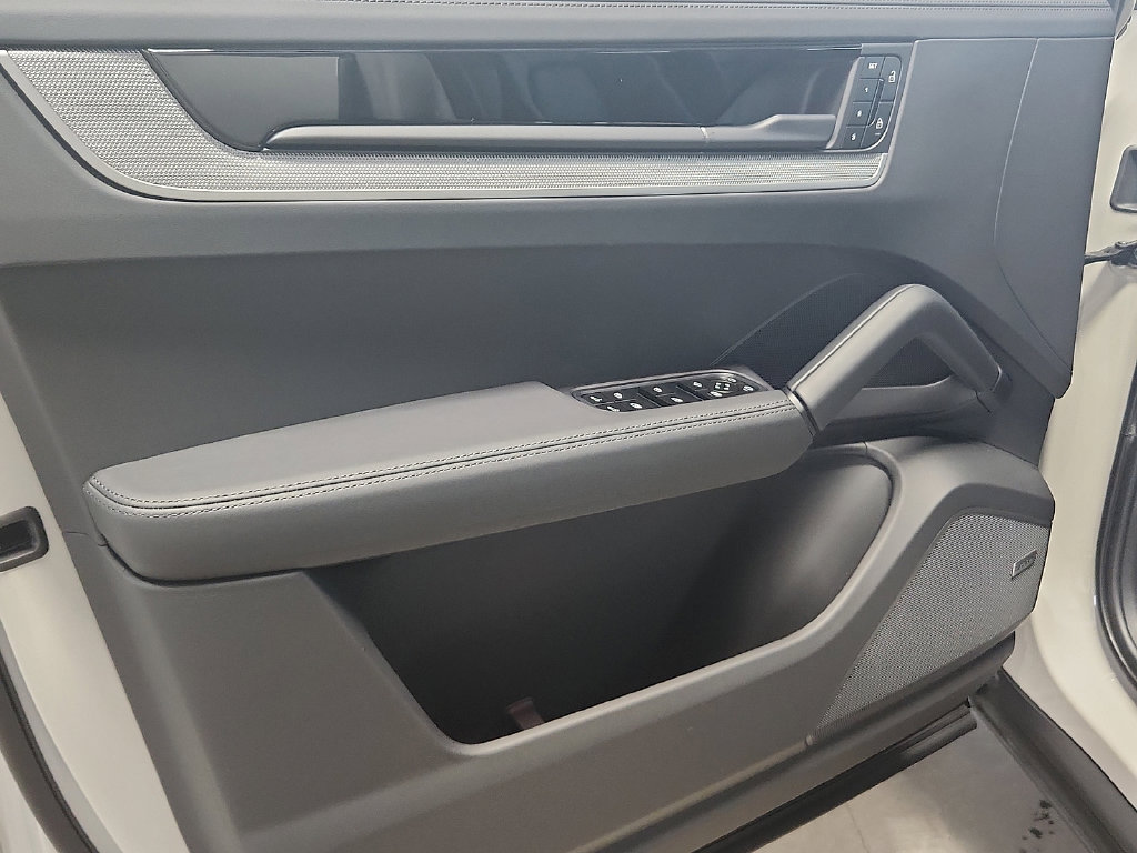 2026 Porsche Cayenne Coupe Base - Photo 13