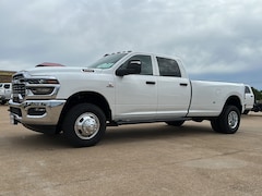 2026 Ram 3500 Tradesman Regular Cab 4x4 8 Box Pickup