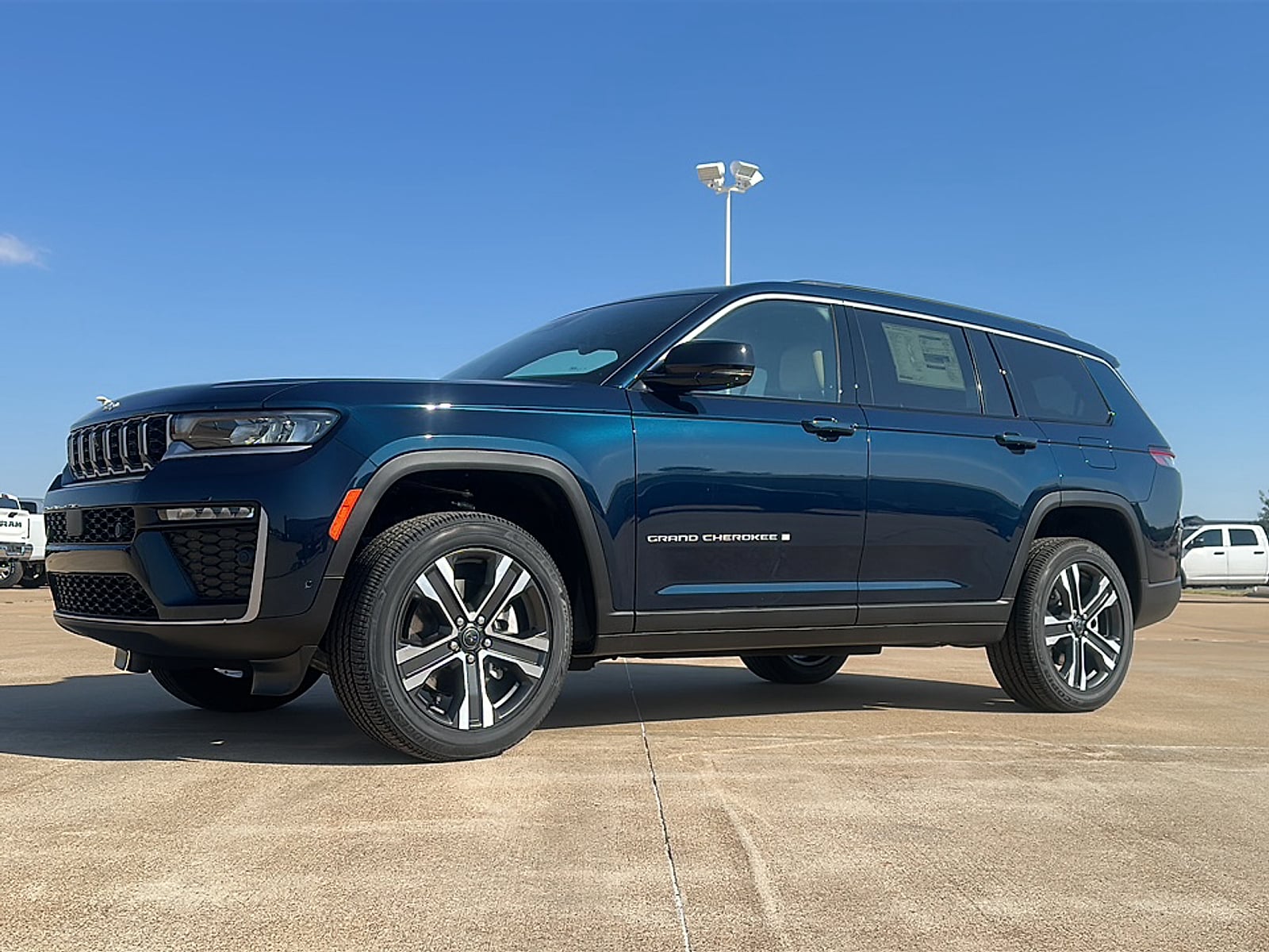 2027 Jeep Grand Cherokee L Limited