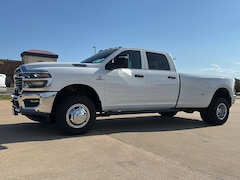 2026 Ram 3500 Tradesman Regular Cab 4x4 8 Box Pickup