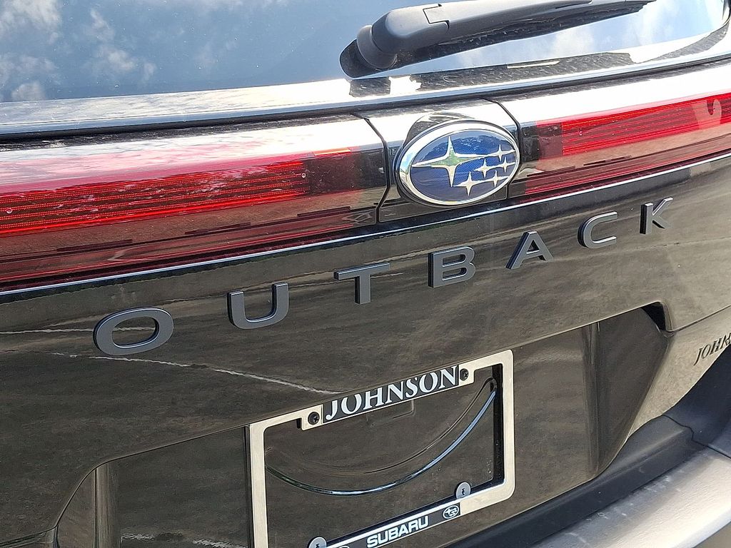 2026 Subaru Outback Limited - Photo 18