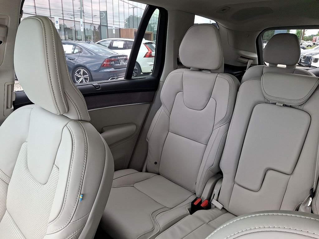 New 2026 Volvo XC90 plug-in hybrid T8 Ultra 7-Seater SUV