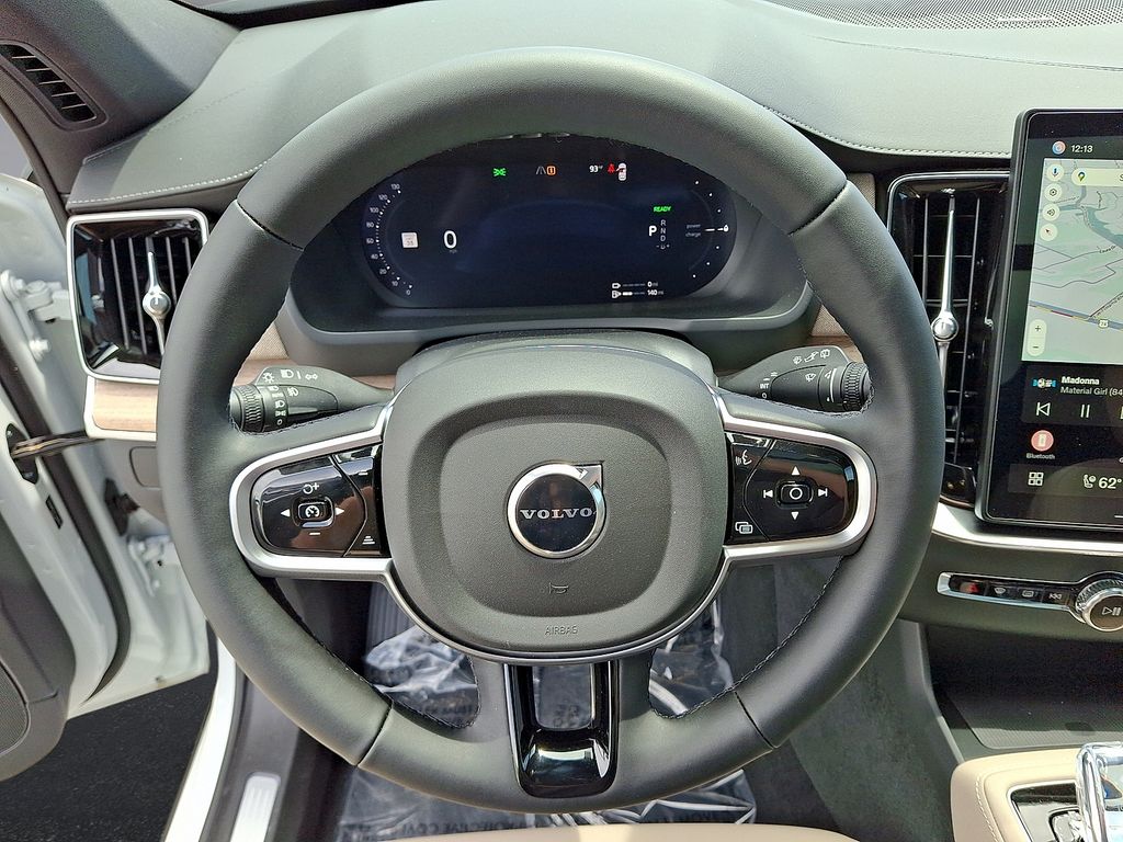 2026 Volvo XC90 Plus - Photo 22