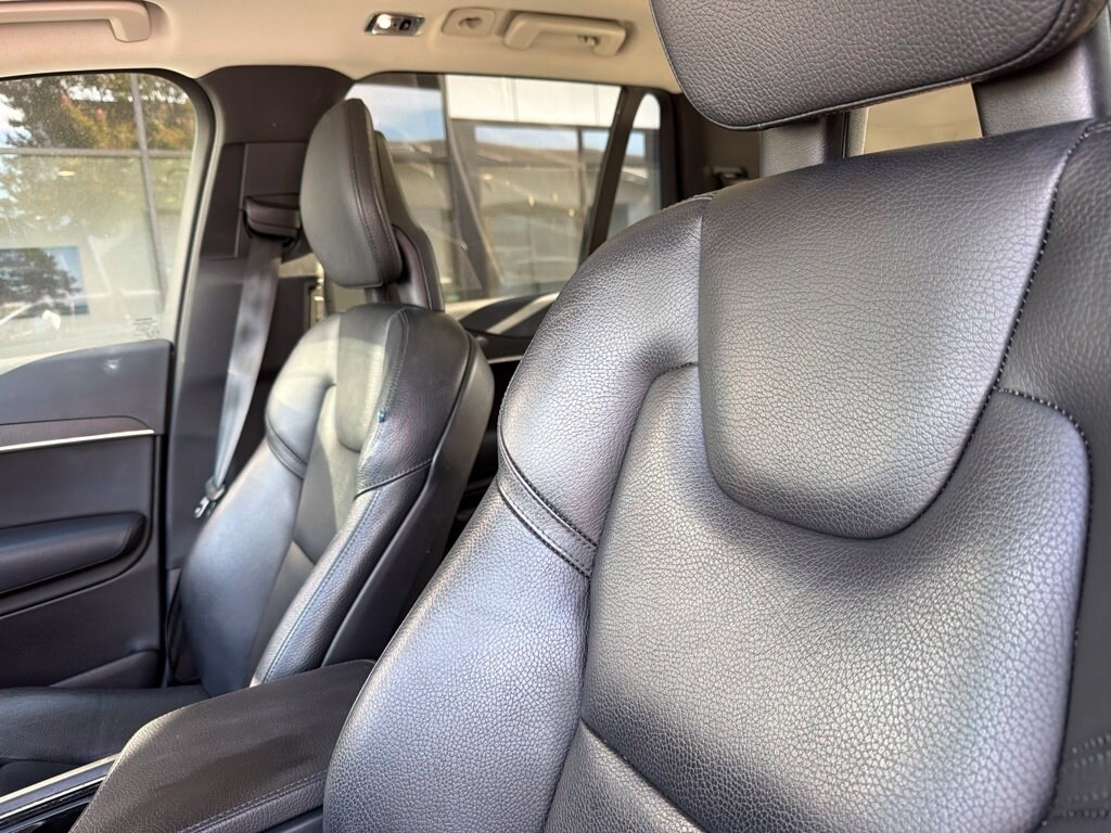 Used 2020 Volvo XC90 T5 Momentum 7 Passenger SUV
