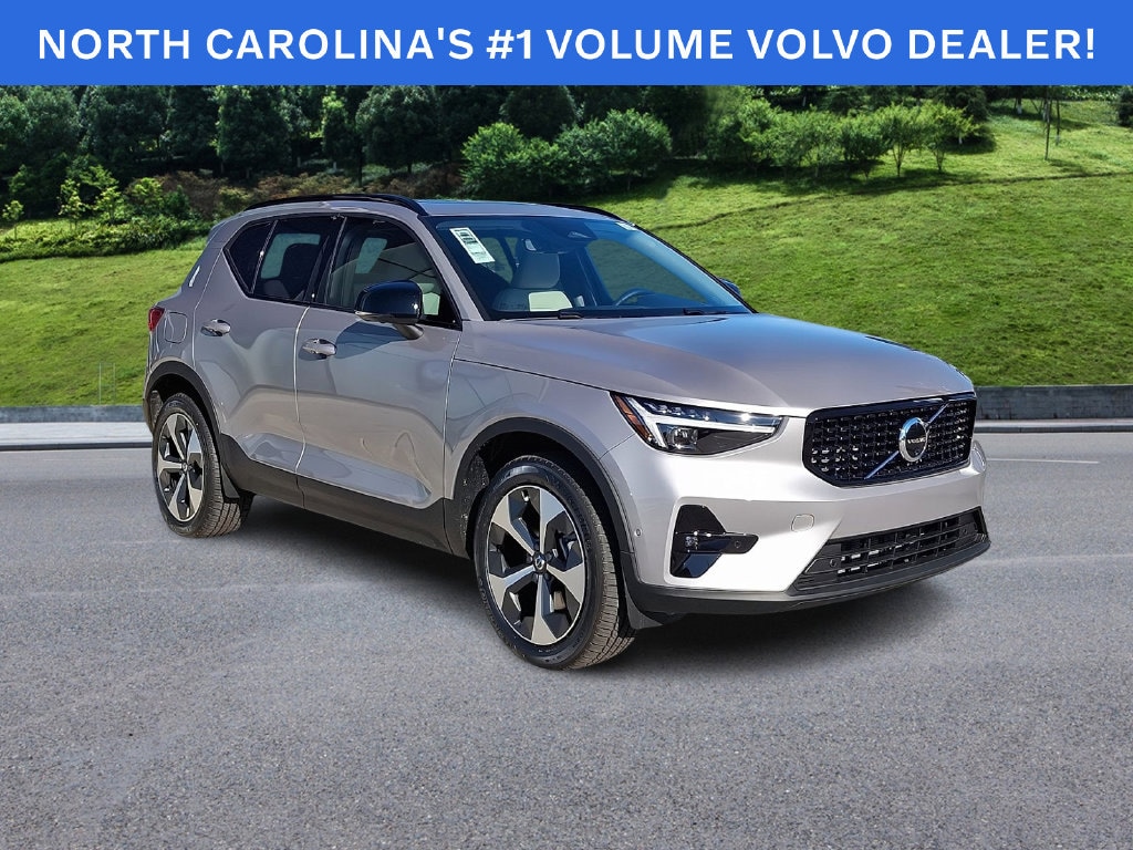 New 2026 Volvo XC40 B5 Plus SUV