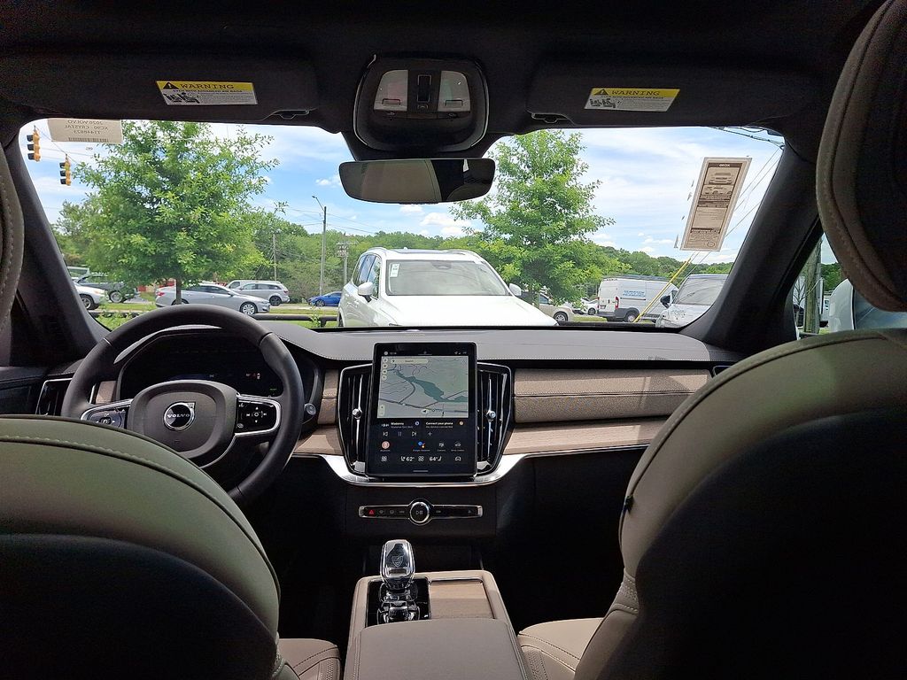 2026 Volvo XC90 Plus - Photo 9